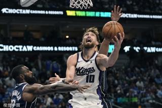 对三分线的 对三分线的