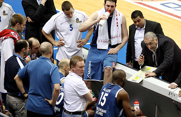 她始终保持 她始终保持